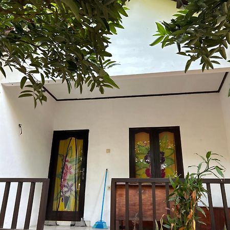 Ina Gili Guesthouse Гілі-Аїр Екстер'єр фото